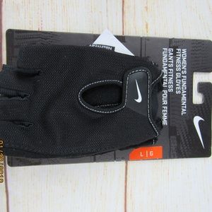 NWT Nike Women Fitness Gloves Black Size Large